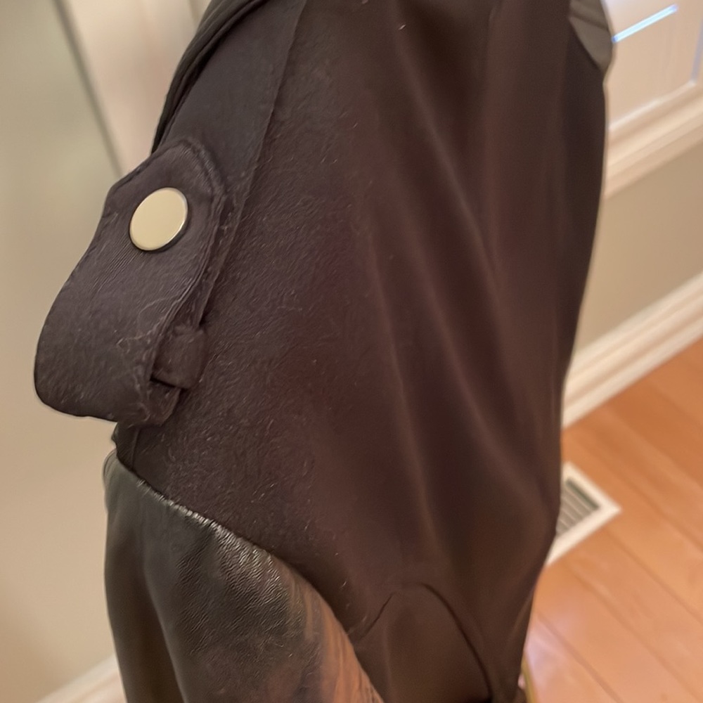 Jacket - Picture 3 of 9